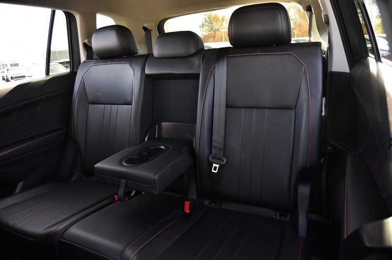Volkswagen Tiguan Vehicle Full-screen Gallery Image 21