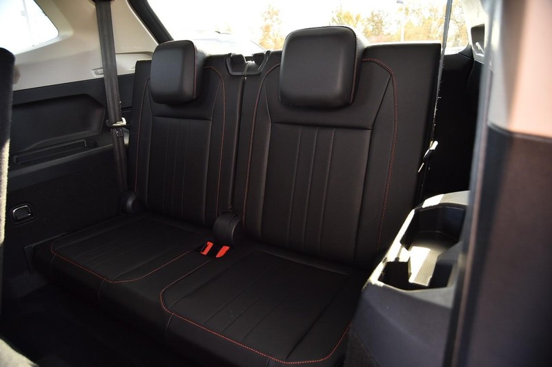 Volkswagen Tiguan Vehicle Full-screen Gallery Image 24