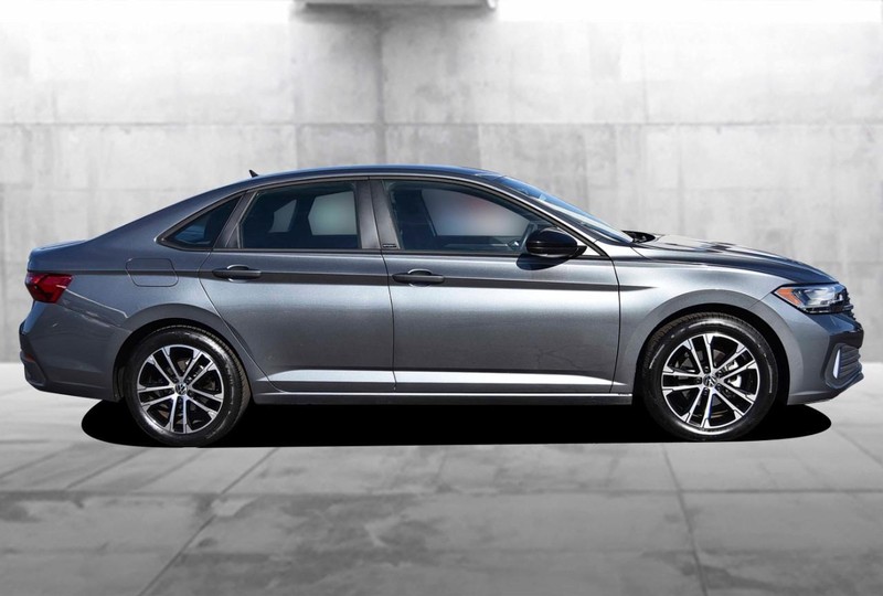 Volkswagen Jetta Vehicle Full-screen Gallery Image 5
