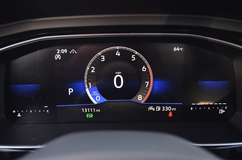 Volkswagen Jetta Vehicle Full-screen Gallery Image 12