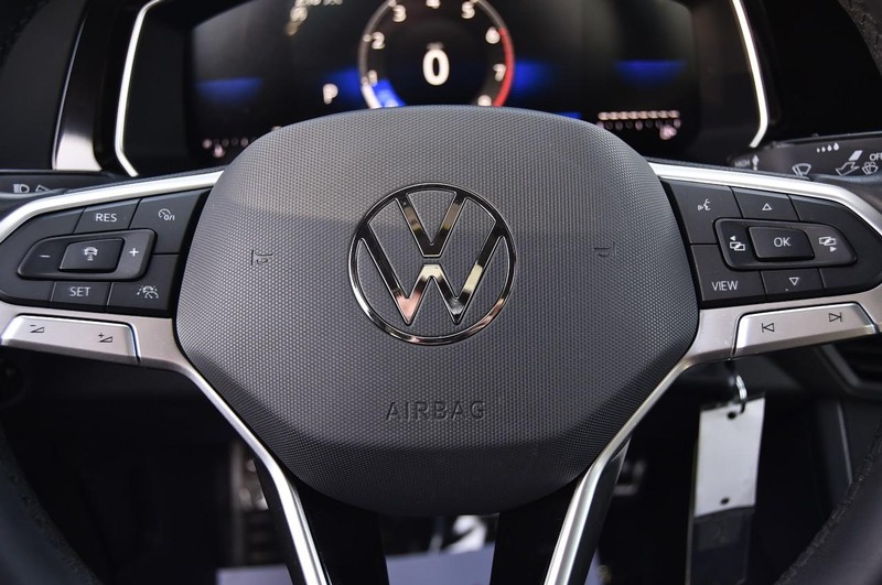 Volkswagen Jetta Vehicle Full-screen Gallery Image 18