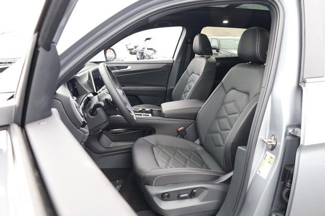 Volkswagen Atlas Cross Sport Vehicle Image 08