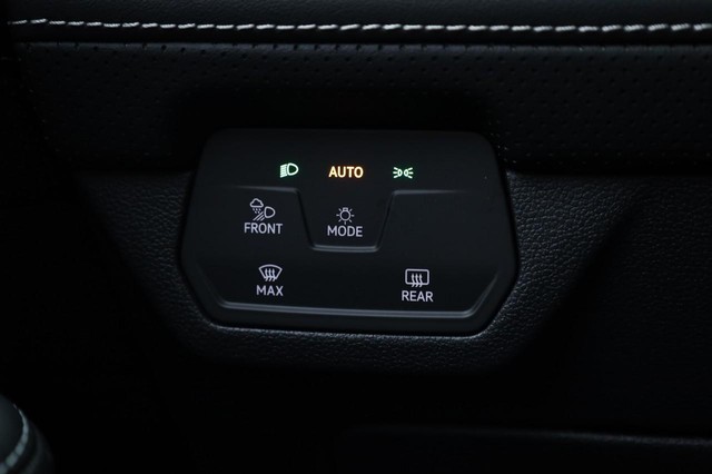 Volkswagen Atlas Cross Sport Vehicle Image 20