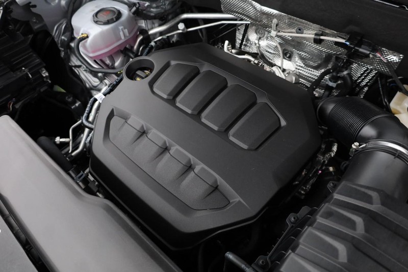 Volkswagen Atlas Cross Sport Vehicle Full-screen Gallery Image 28