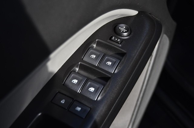 Chevrolet Colorado Vehicle Image 09