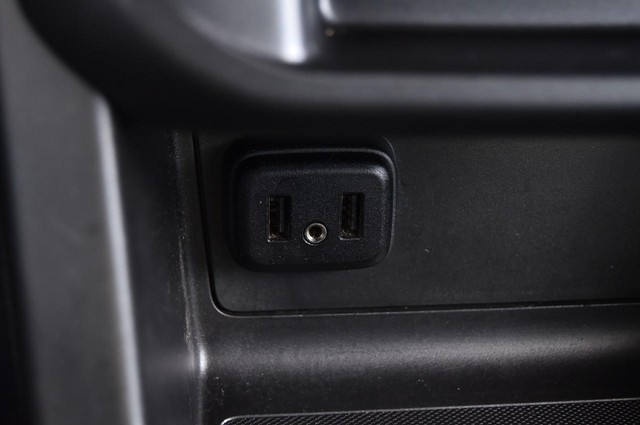 Chevrolet Colorado Vehicle Image 16