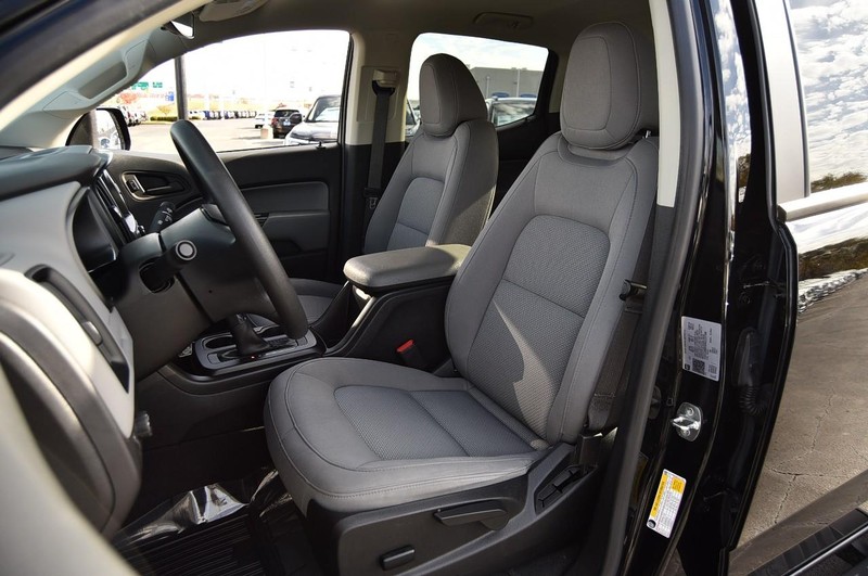 Chevrolet Colorado Vehicle Full-screen Gallery Image 18