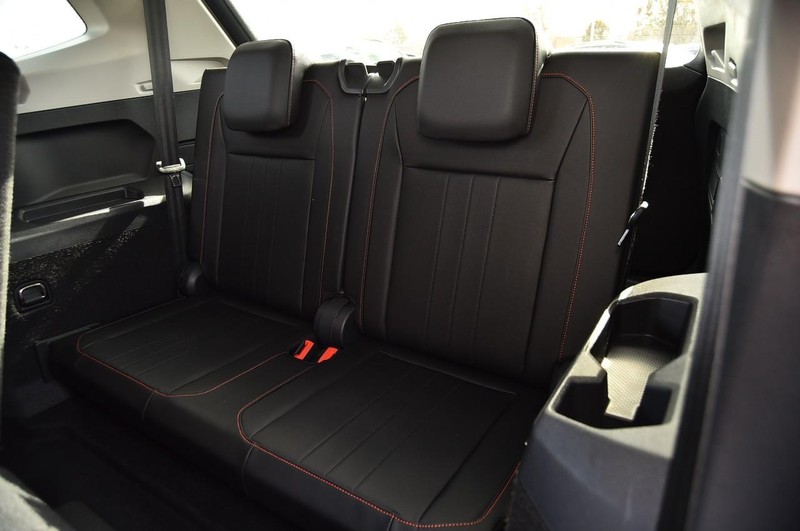 Volkswagen Tiguan Vehicle Full-screen Gallery Image 24