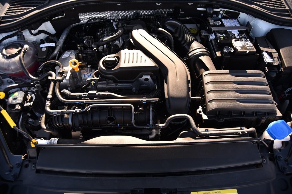 Volkswagen Jetta Vehicle Full-screen Gallery Image 23