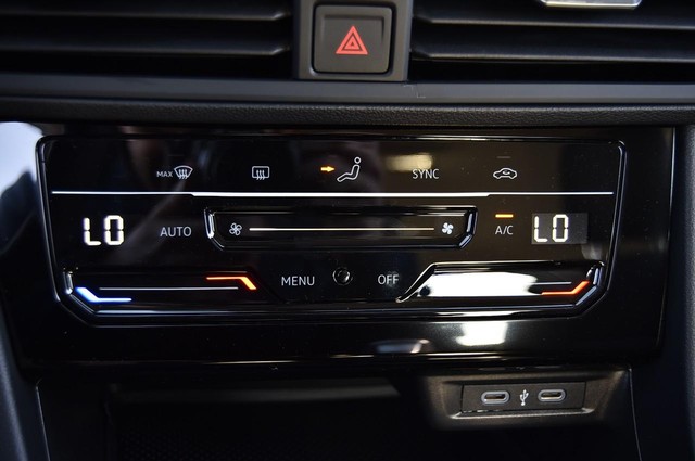 Volkswagen Jetta Vehicle Image 15