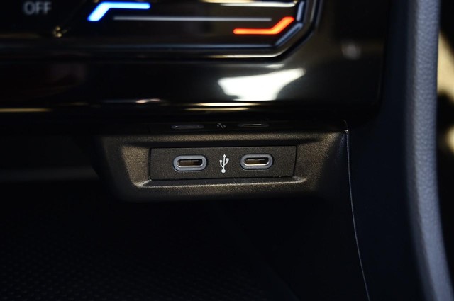 Volkswagen Jetta Vehicle Image 16