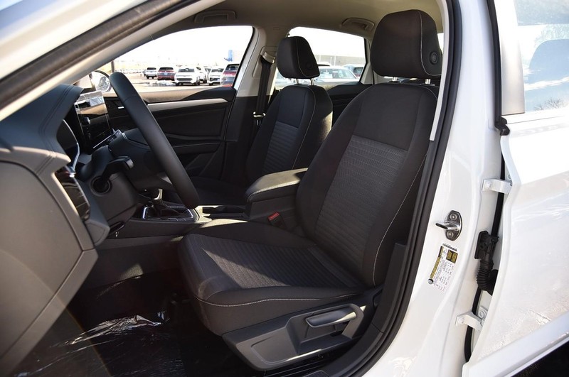 Volkswagen Jetta Vehicle Image 19