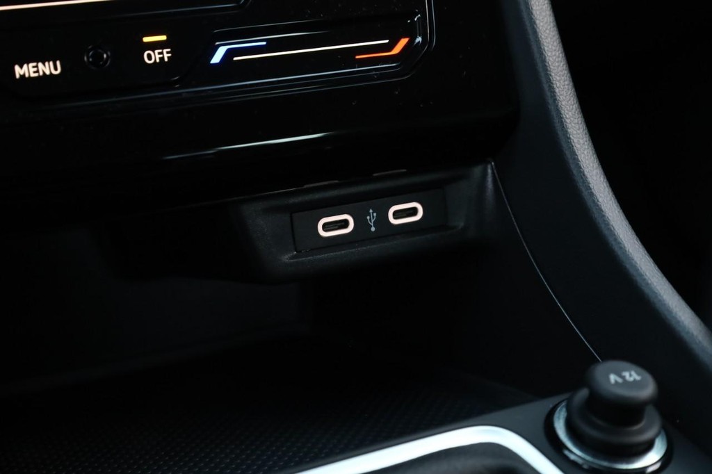 Volkswagen Jetta Vehicle Full-screen Gallery Image 14