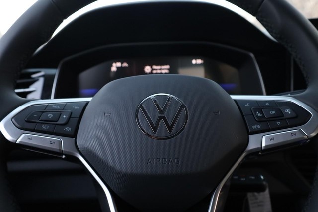 Volkswagen Jetta Vehicle Image 09