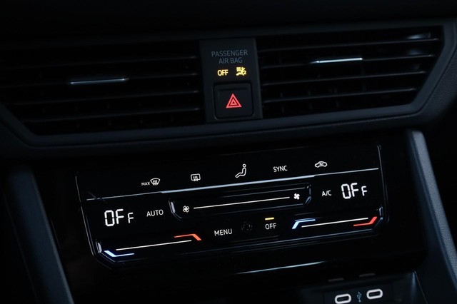 Volkswagen Jetta Vehicle Image 13