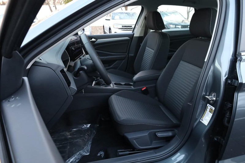 Volkswagen Jetta Vehicle Image 08