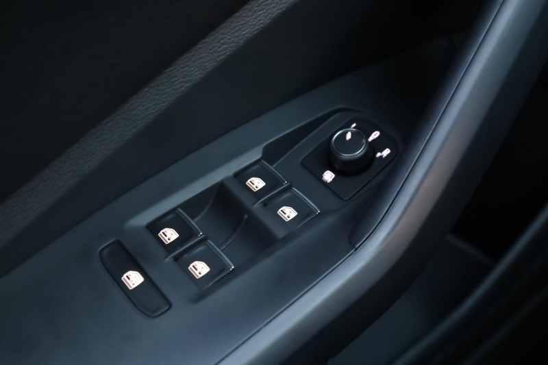 Volkswagen Jetta Vehicle Image 17