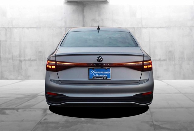 Volkswagen Jetta Vehicle Image 06