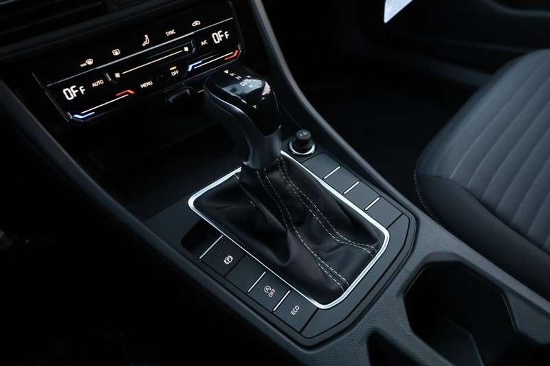 Volkswagen Jetta Vehicle Image 15