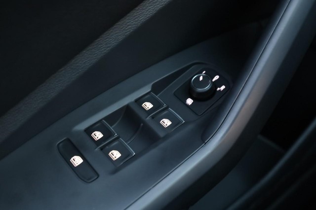 Volkswagen Jetta Vehicle Image 17