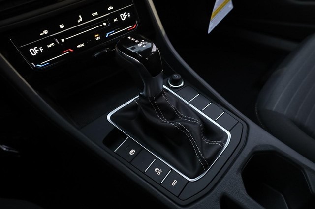 Volkswagen Jetta Vehicle Image 15