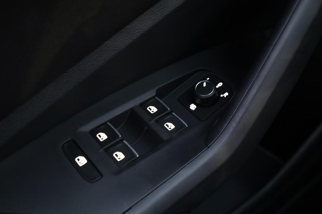 Volkswagen Jetta Vehicle Image 17