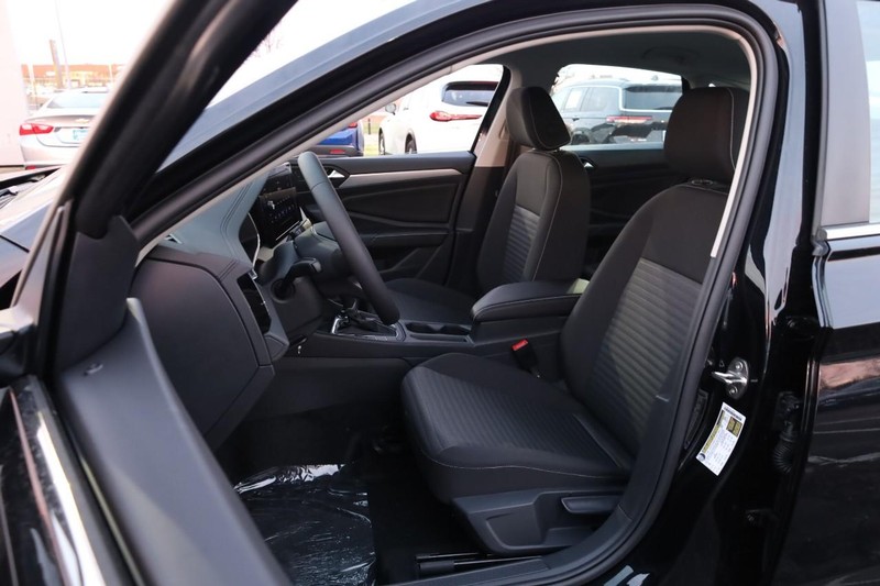 Volkswagen Jetta Vehicle Image 08