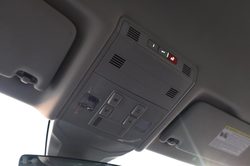 Volkswagen Jetta Vehicle Image 16