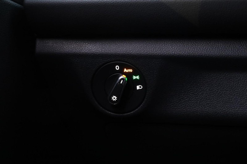 Volkswagen Jetta Vehicle Image 18