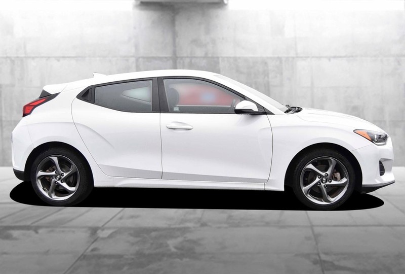 Hyundai Veloster Vehicle Full-screen Gallery Image 05