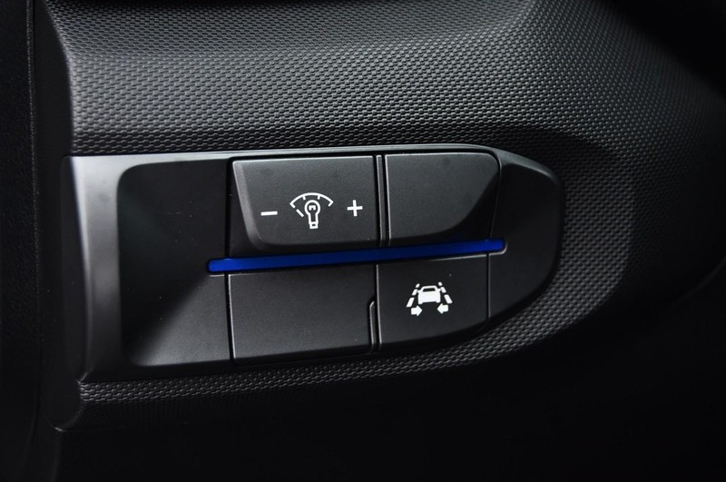 Hyundai Veloster Vehicle Full-screen Gallery Image 10