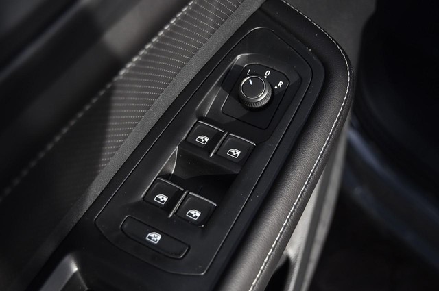 Volkswagen Atlas Cross Sport Vehicle Image 08