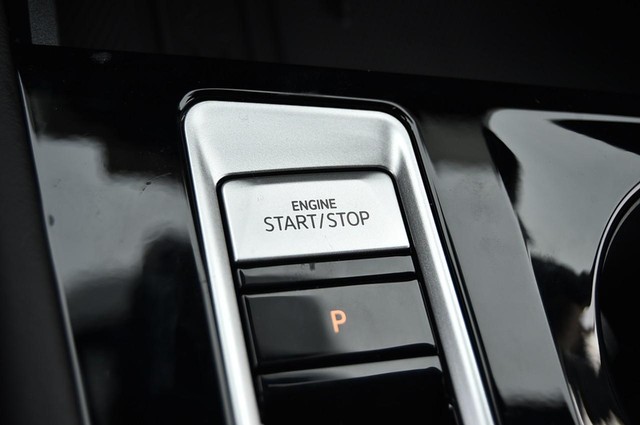 Volkswagen Atlas Cross Sport Vehicle Image 17