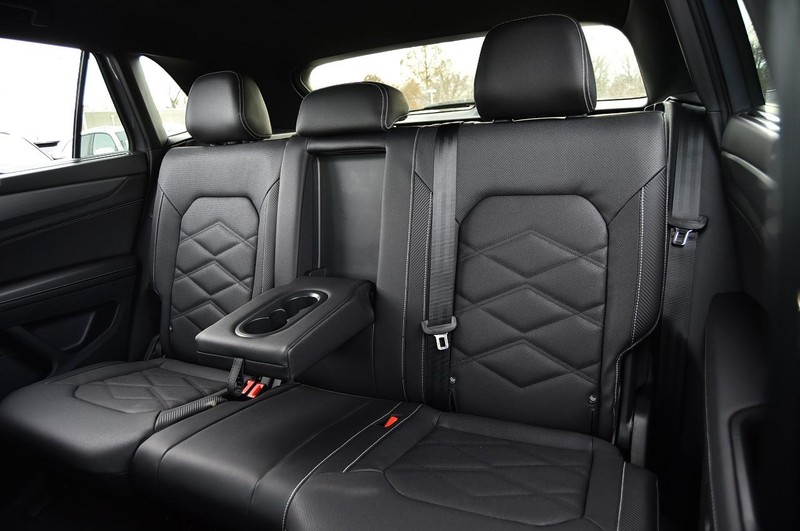 Volkswagen Atlas Cross Sport Vehicle Image 22