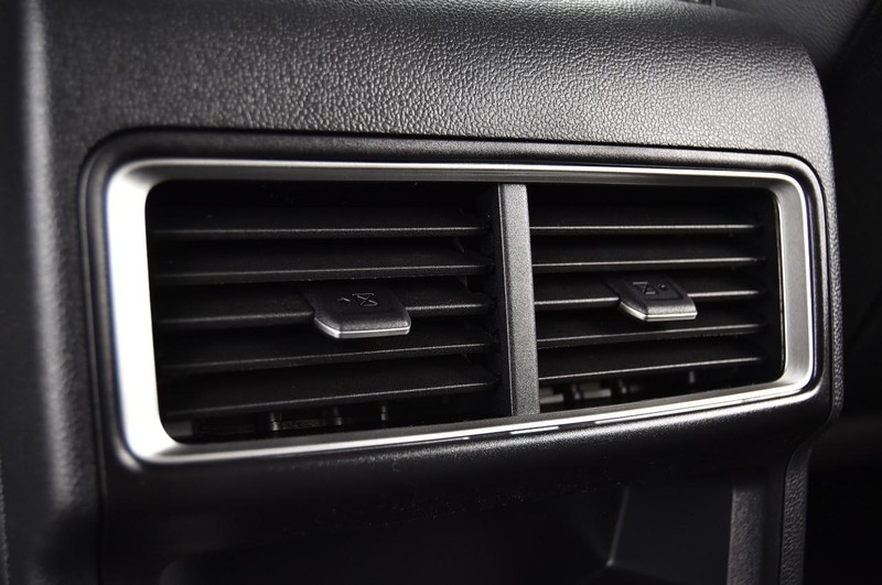 Volkswagen Atlas Cross Sport Vehicle Image 23