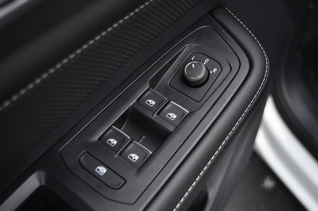 Volkswagen Atlas Cross Sport Vehicle Image 08