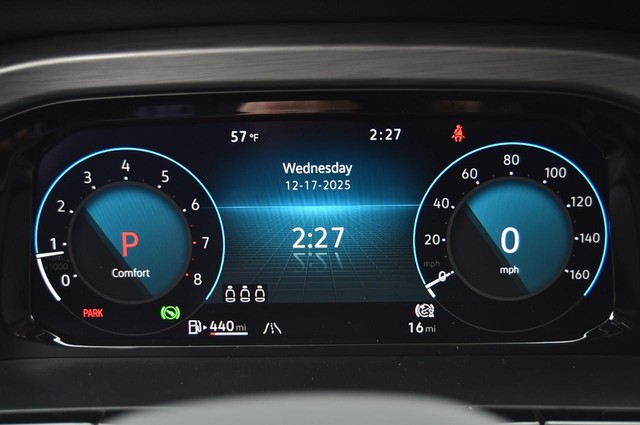 Volkswagen Atlas Cross Sport Vehicle Image 12