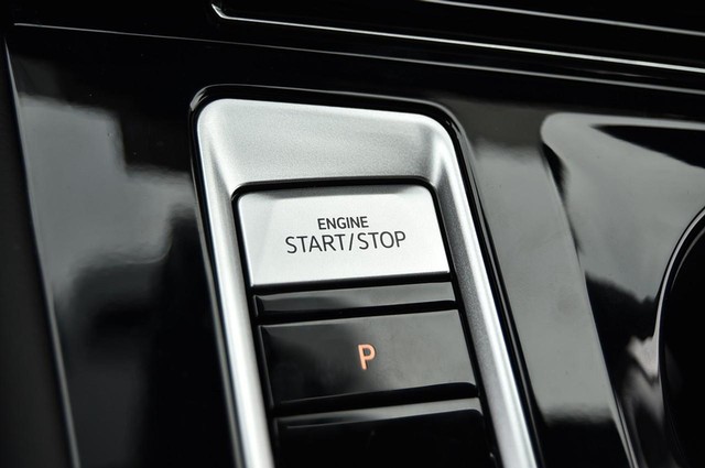 Volkswagen Atlas Cross Sport Vehicle Image 17