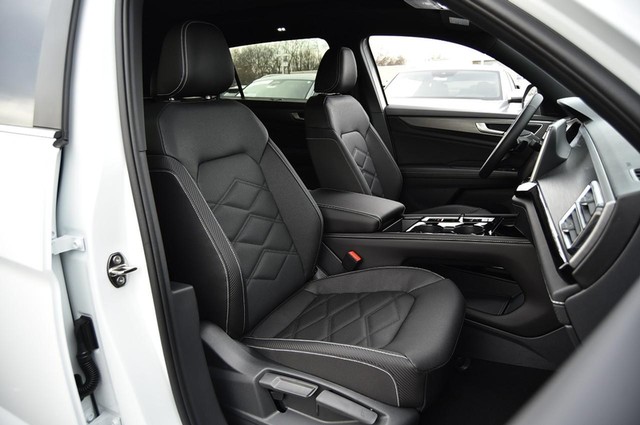 Volkswagen Atlas Cross Sport Vehicle Image 20