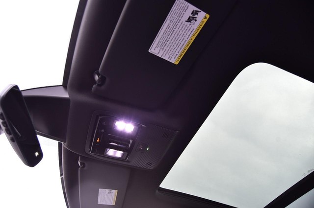 Volkswagen Atlas Cross Sport Vehicle Image 21