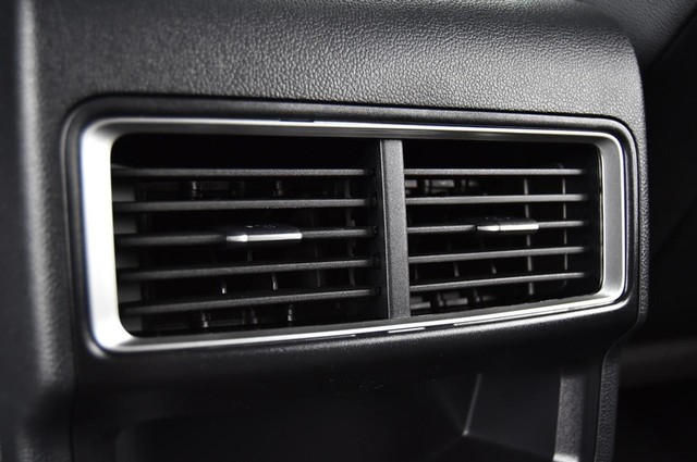 Volkswagen Atlas Cross Sport Vehicle Image 23