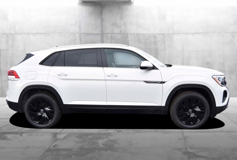 Volkswagen Atlas Cross Sport Vehicle Image 05