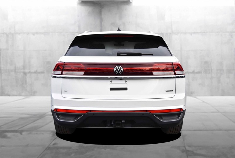 Volkswagen Atlas Cross Sport Vehicle Image 06