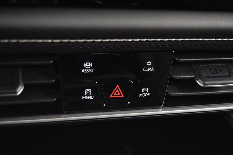 Volkswagen Atlas Cross Sport Vehicle Image 15