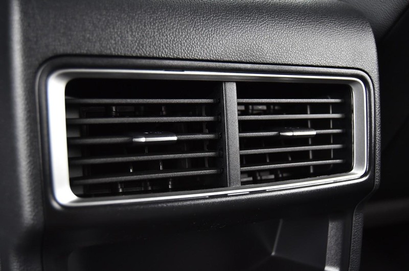 Volkswagen Atlas Cross Sport Vehicle Image 23