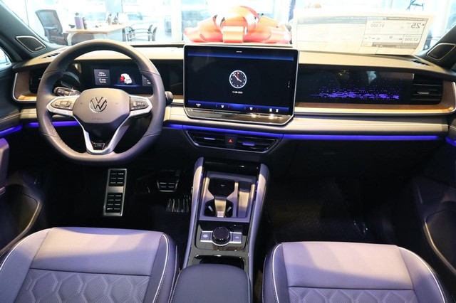 Volkswagen Tiguan Vehicle Image 22