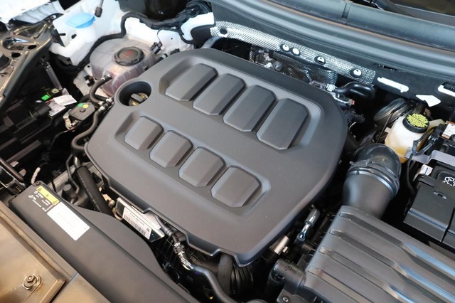 Volkswagen Tiguan Vehicle Image 25