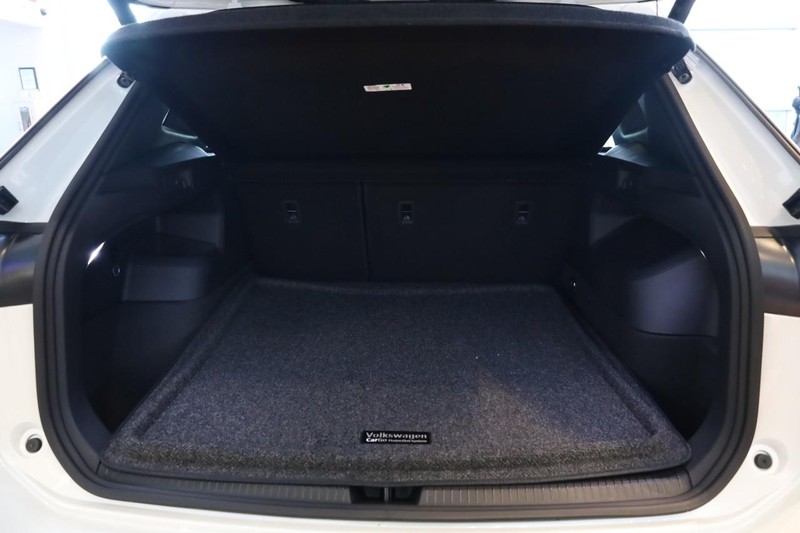 Volkswagen Tiguan Vehicle Image 06