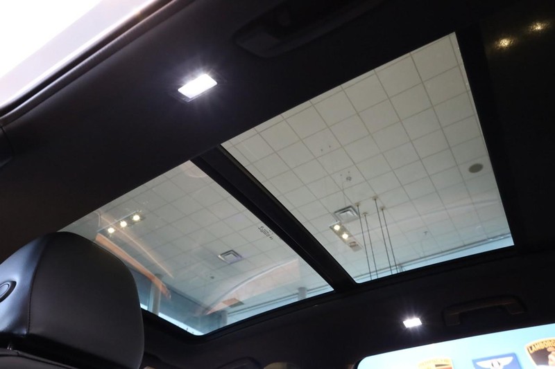 Volkswagen Tiguan Vehicle Image 09