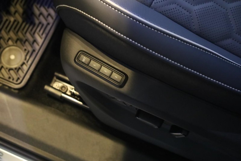 Volkswagen Tiguan Vehicle Image 10